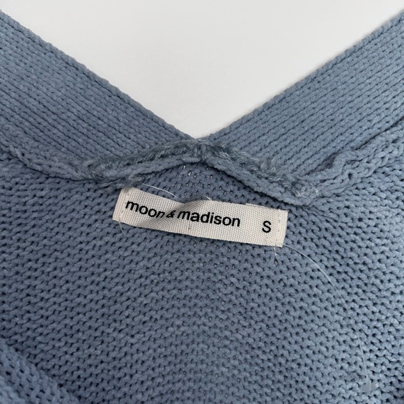 Moon & Madison cropped sweater-NEW! Never worn! - Picture 6 of 7